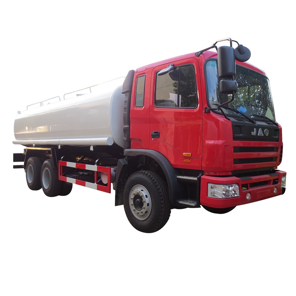 給水車